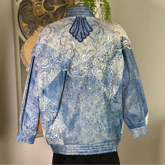 Women’s vintage 80s Capriccio Lace, Sequins, & Beaded Blue Blazer Jacket - Picture 3 of 8